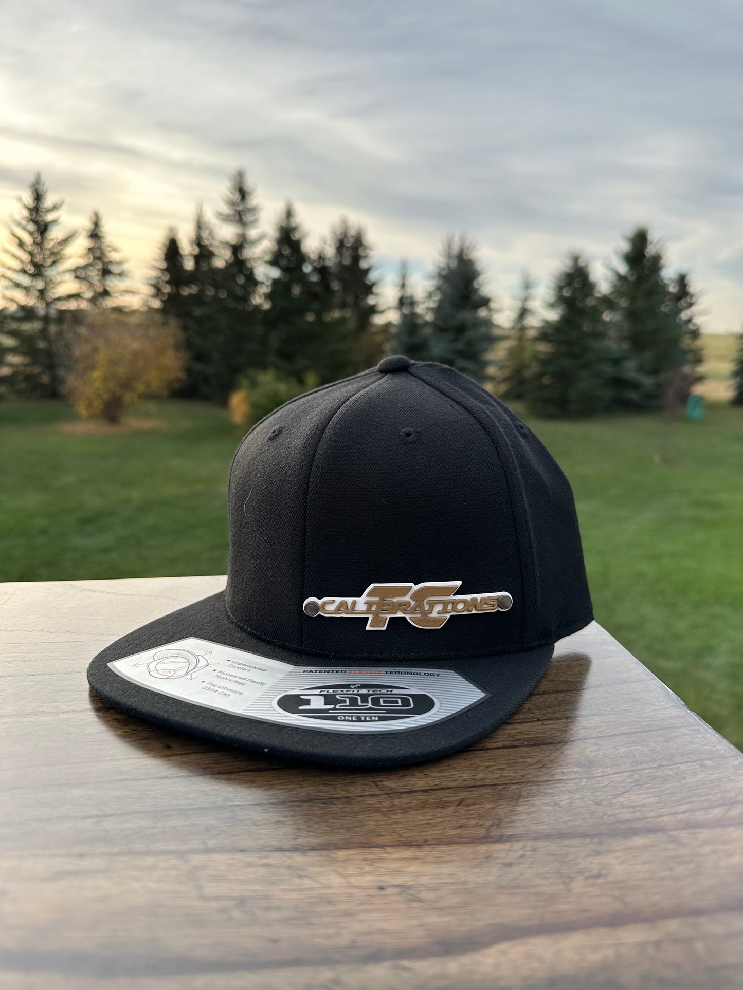 GOLD SNAPBACK
